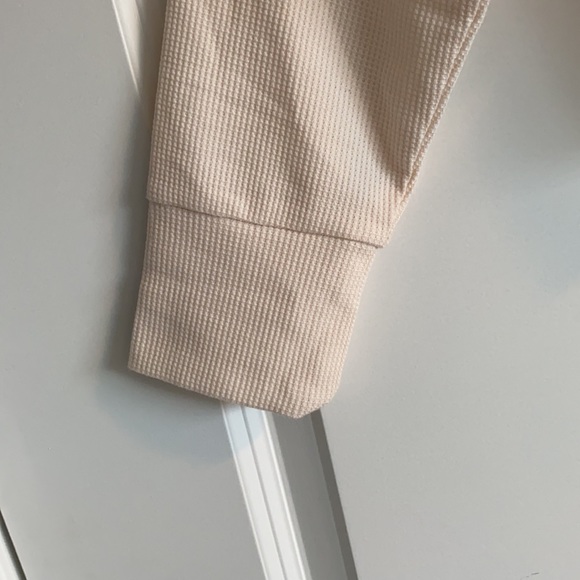 AE Cropped Long Sleeve Mock Neck T-Shirt - Picture 2 of 6